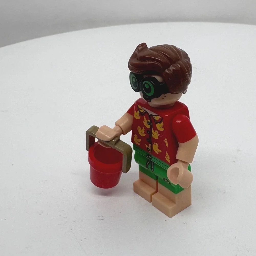 LEGO Batman Movie Vacation Robin Minifigure sh314 Red Duck Shirt Green Goggles